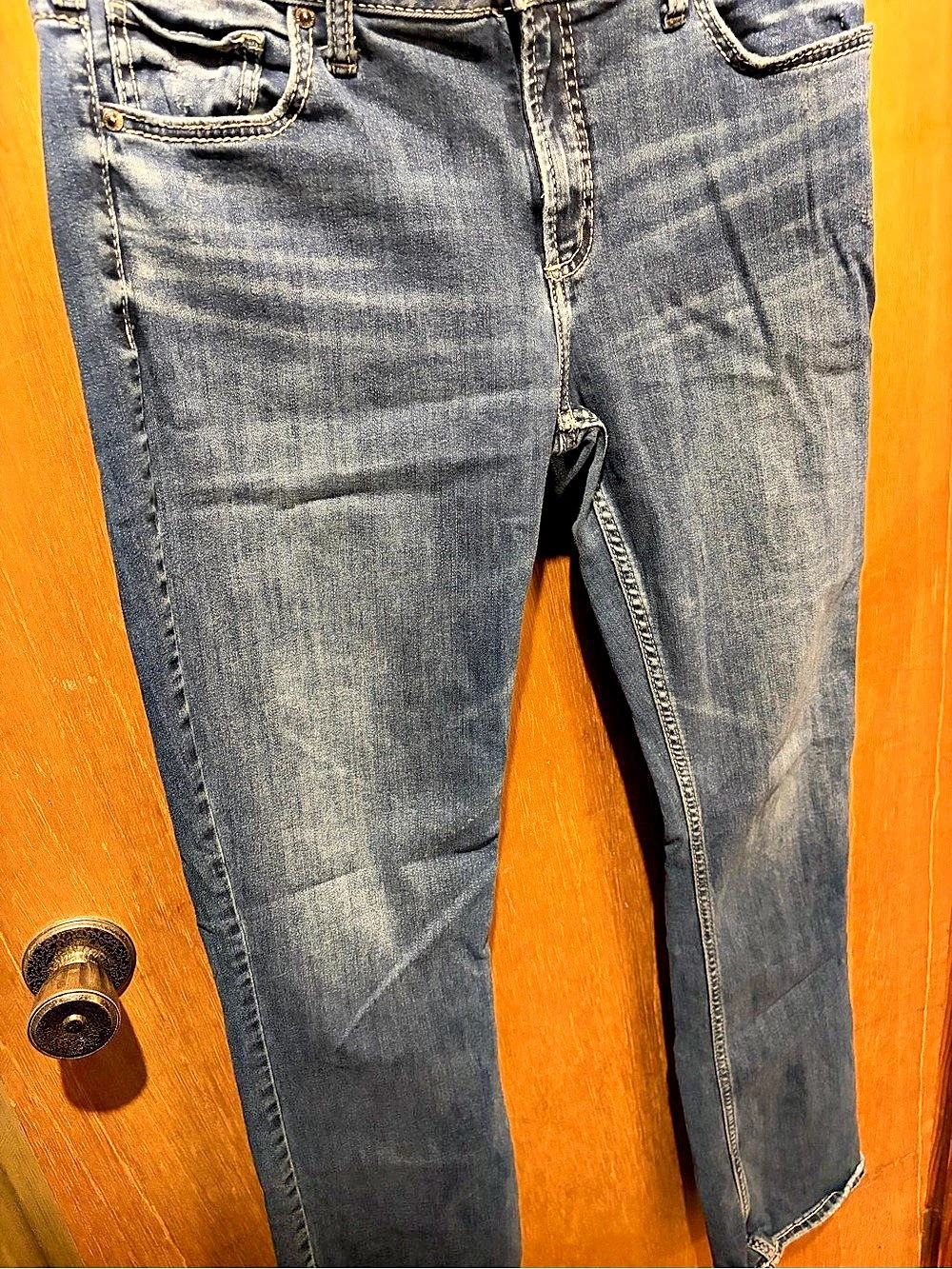 Silver Jeans Co. Suki Mid Rise Slim Bootcut Jeans. Blue Waist 33/33